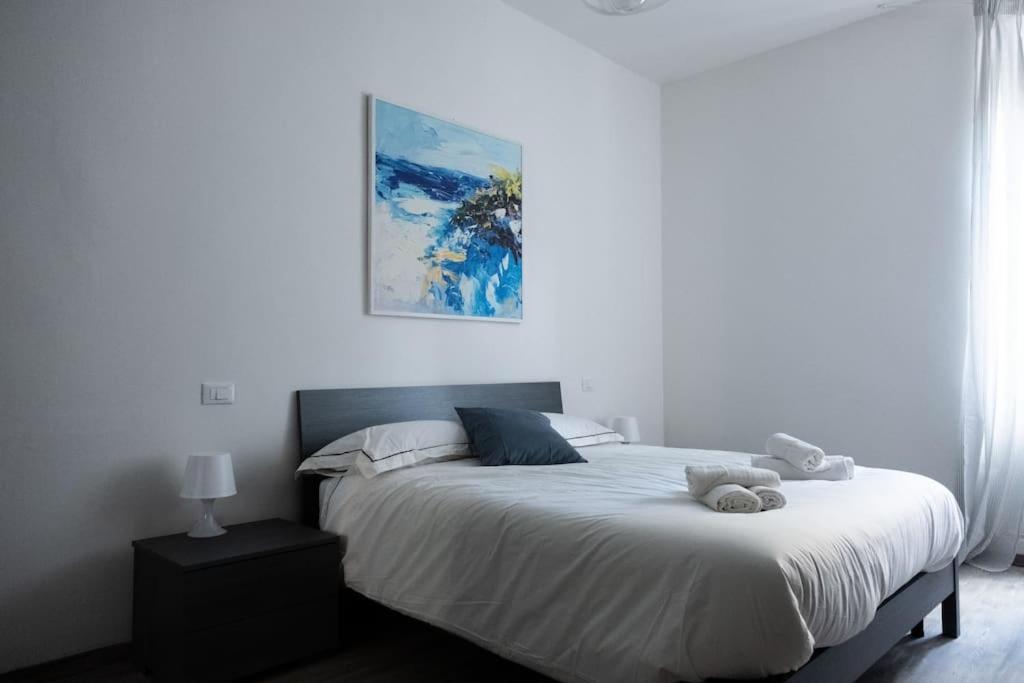 Private Room: The Port Apartment Scirocco リヴォルノ エクステリア 写真
